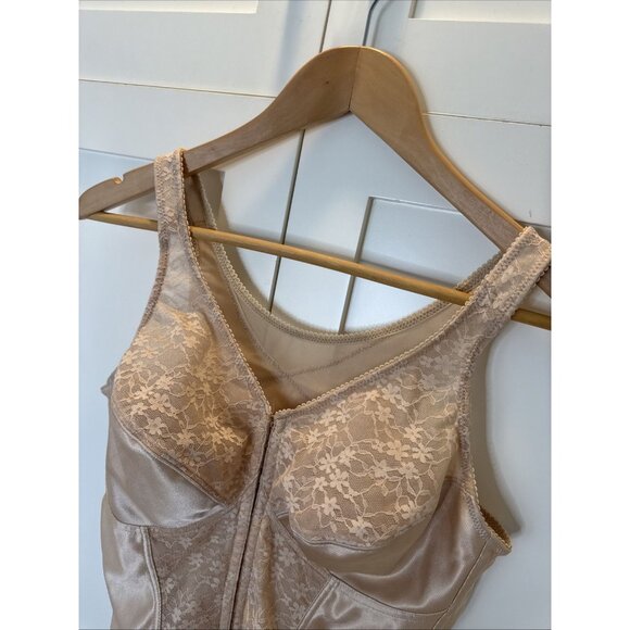 Exquisite Form Corset 38D Style #5107565 - Picture 2 of 6